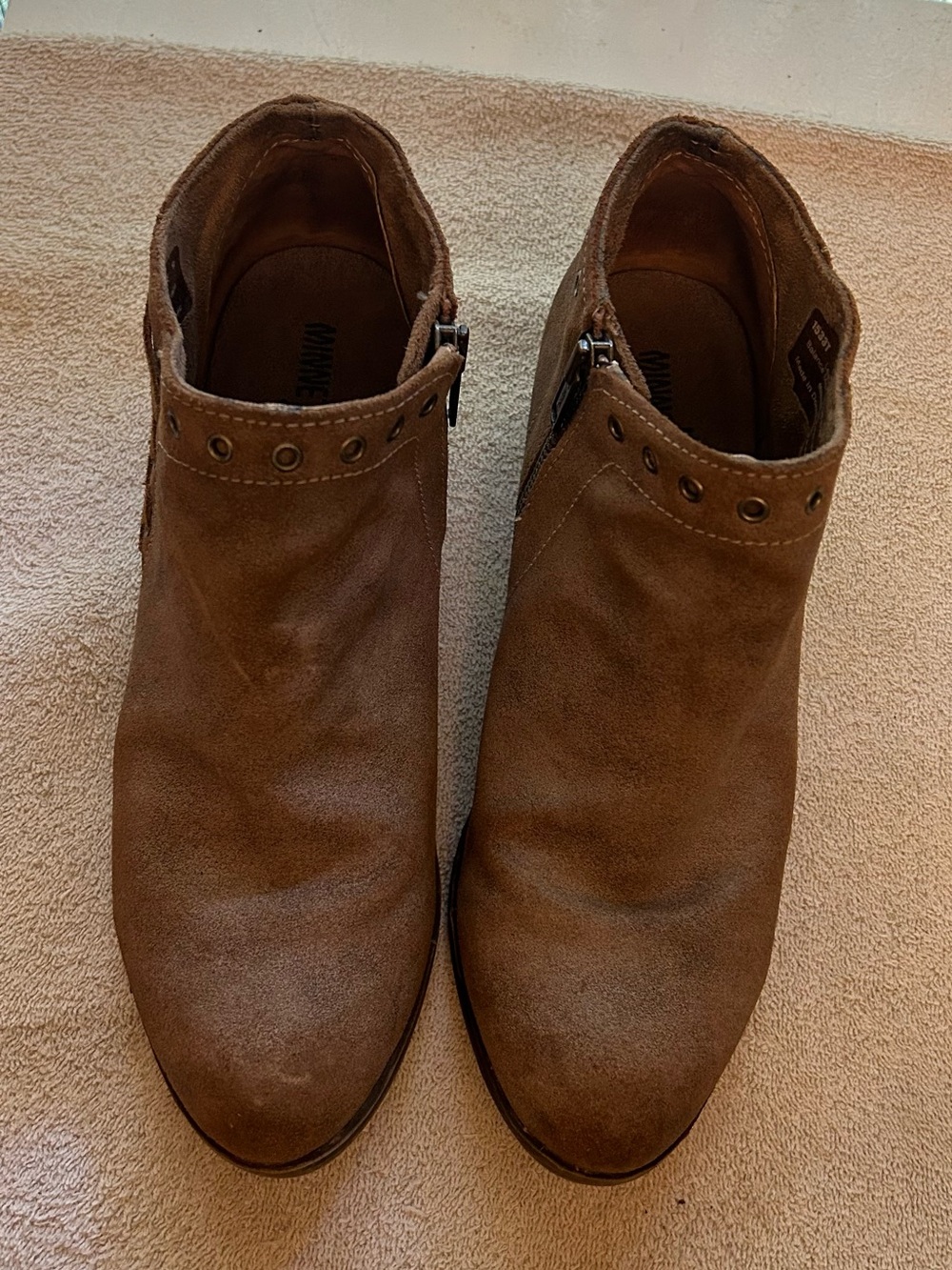 Minnetonka Brown Suede Men’s Chukka Ankle Boots